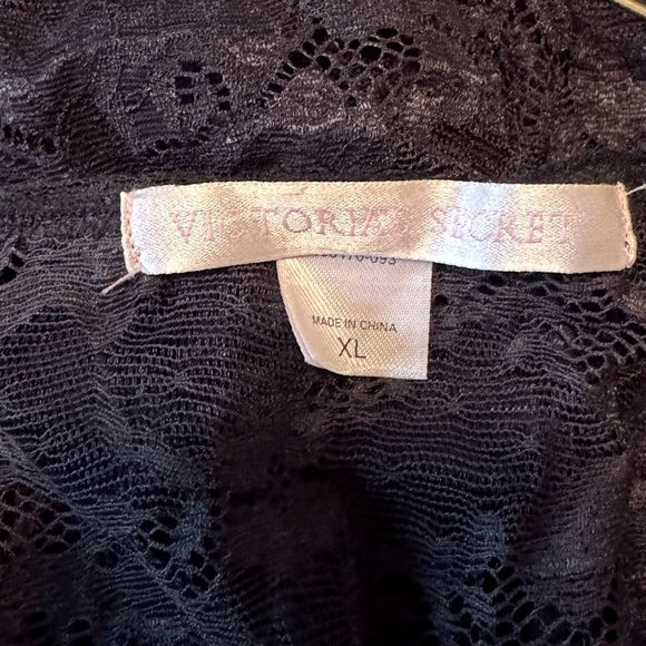 🖤 Exquisite Vintage Victorian Sheer Sexy Black Lace Robe by Victoria's Secret 🖤 - Picture 3 of 16